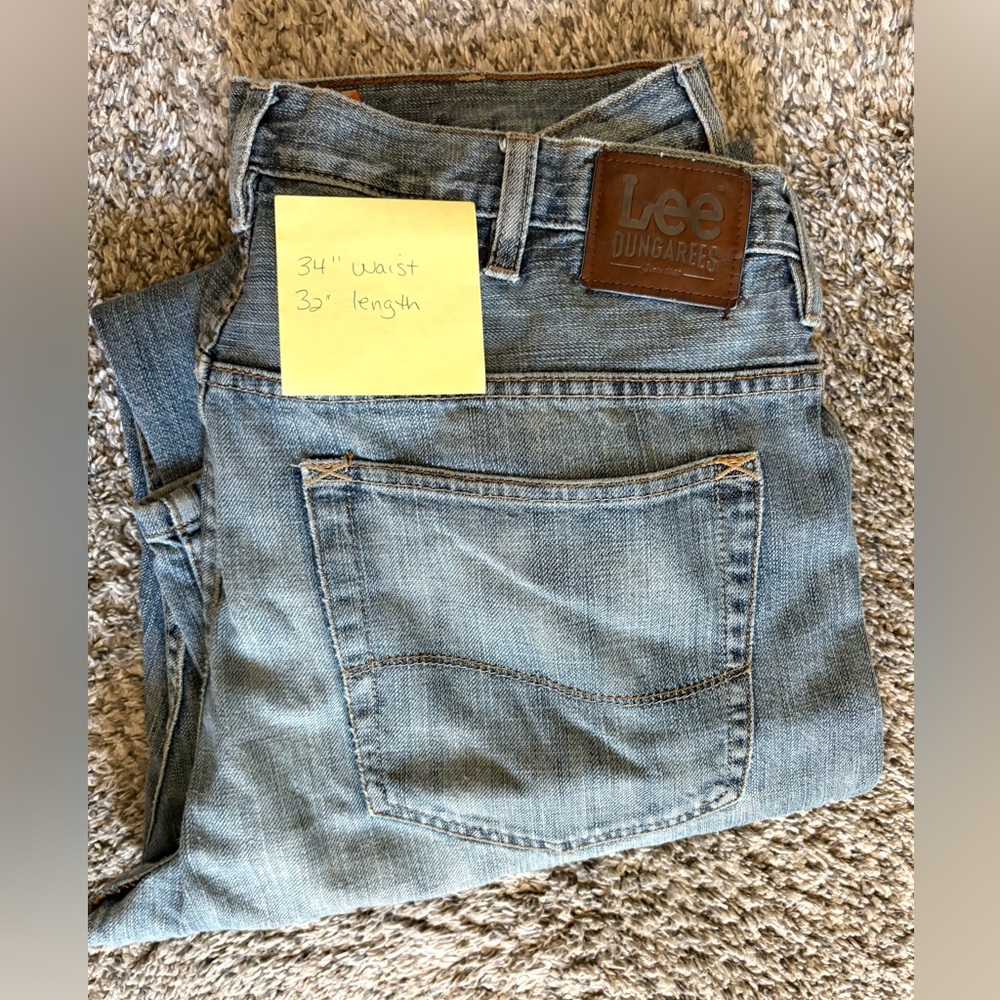Men’s Jeans. Various sizes. Brands - Duluth, Lee and Levi’s
